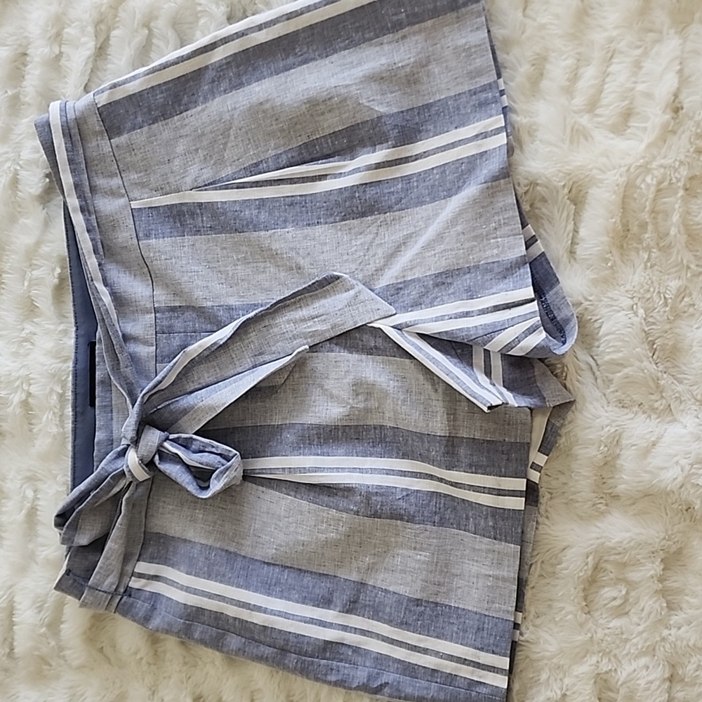 Express linen shortie high rise shorts size 10